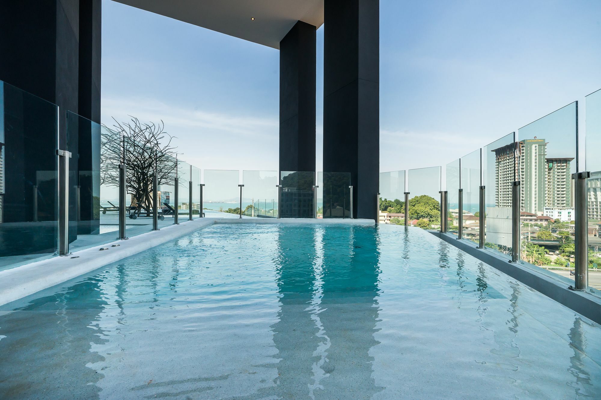 Arize Hotel Sri Racha Si Racha Exteriér fotografie
